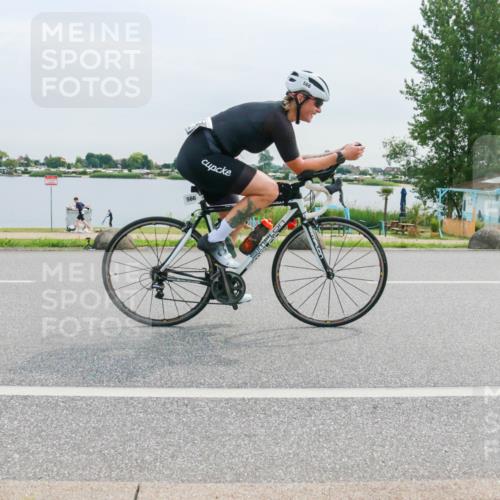 15.06.2025 - 27. Vierlanden-Triathlon H.Heesch http://msf.ph/oto/8052358 15.06.2025 10:57:25 Radfahren 149, 566 meine-sportfotos.de