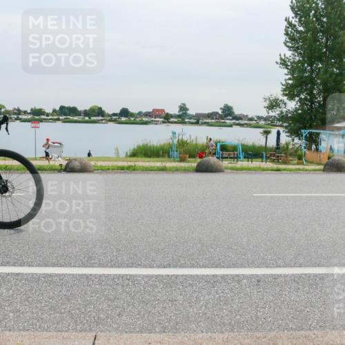 15.06.2025 - 27. Vierlanden-Triathlon H.Heesch http://msf.ph/oto/8052378 15.06.2025 10:57:42 Radfahren 48, 494, 753 meine-sportfotos.de