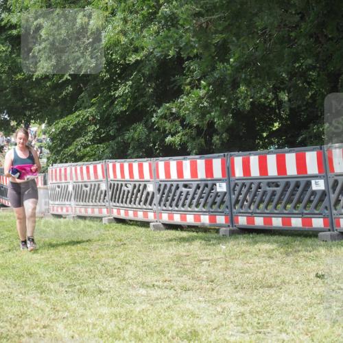 21.06.2025 - 27. Vierlanden-Triathlon KatJ http://msf.ph/oto/8052408 15.06.2025 11:56:55 Ziel 549, 581 meine-sportfotos.de