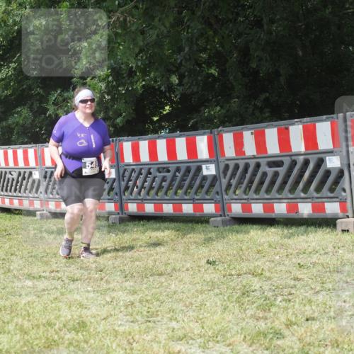 21.06.2025 - 27. Vierlanden-Triathlon KatJ http://msf.ph/oto/8052429 15.06.2025 11:57:03 Ziel 549, 581 meine-sportfotos.de