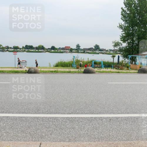 15.06.2025 - 27. Vierlanden-Triathlon H.Heesch http://msf.ph/oto/8052439 15.06.2025 10:58:37 Radfahren 64, 144, 387, 693 meine-sportfotos.de