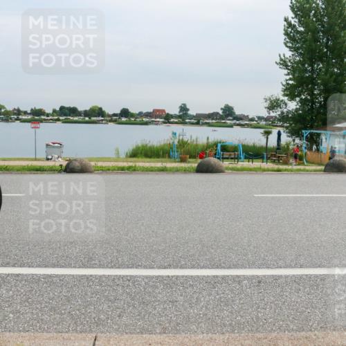 15.06.2025 - 27. Vierlanden-Triathlon H.Heesch http://msf.ph/oto/8052456 15.06.2025 10:58:57 Radfahren 23, 471, 477, 595 meine-sportfotos.de