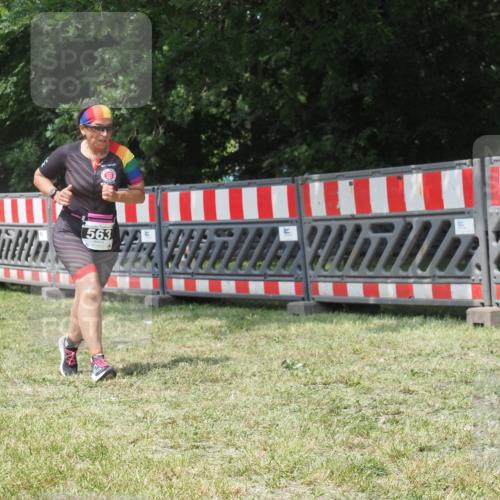 21.06.2025 - 27. Vierlanden-Triathlon KatJ http://msf.ph/oto/8052469 15.06.2025 11:57:37 Ziel 478, 563 meine-sportfotos.de