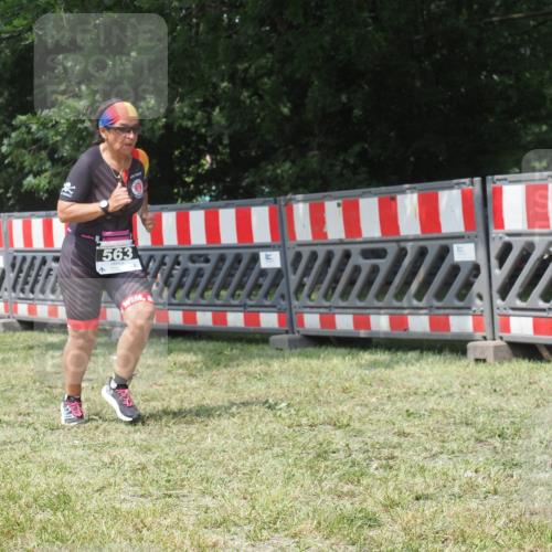 21.06.2025 - 27. Vierlanden-Triathlon KatJ http://msf.ph/oto/8052473 15.06.2025 11:57:37 Ziel 478, 563 meine-sportfotos.de