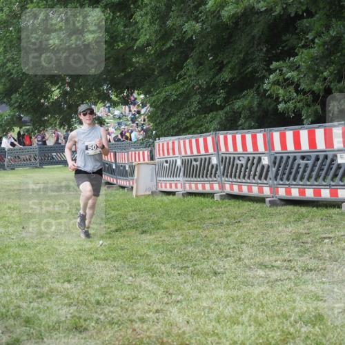 21.06.2025 - 27. Vierlanden-Triathlon KatJ http://msf.ph/oto/8052549 15.06.2025 12:01:40 Ziel 503 meine-sportfotos.de