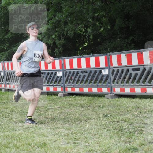 21.06.2025 - 27. Vierlanden-Triathlon KatJ http://msf.ph/oto/8052563 15.06.2025 12:01:41 Ziel 503 meine-sportfotos.de