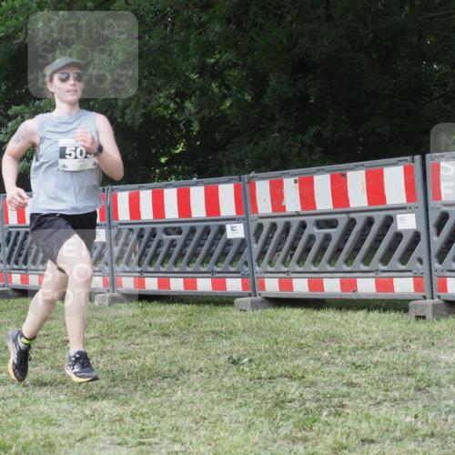 21.06.2025 - 27. Vierlanden-Triathlon KatJ http://msf.ph/oto/8052565 15.06.2025 12:01:41 Ziel 503 meine-sportfotos.de