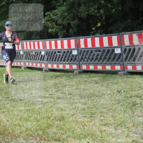 21.06.2025 - 27. Vierlanden-Triathlon KatJ http://msf.ph/oto/8052578 15.06.2025 12:04:28 Ziel 602 meine-sportfotos.de