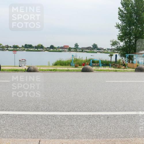15.06.2025 - 27. Vierlanden-Triathlon H.Heesch http://msf.ph/oto/8052581 15.06.2025 11:00:33 Radfahren 157, 162, 227, 489, 571, 638, 650 meine-sportfotos.de