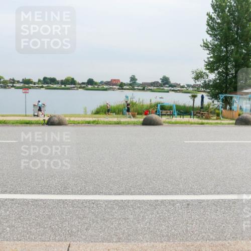15.06.2025 - 27. Vierlanden-Triathlon H.Heesch http://msf.ph/oto/8052686 15.06.2025 11:00:51 Radfahren  meine-sportfotos.de