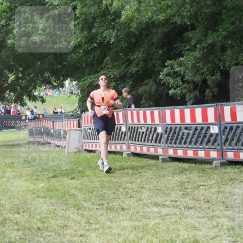 21.06.2025 - 27. Vierlanden-Triathlon KatJ http://msf.ph/oto/8052697 15.06.2025 12:07:00 Ziel 558 meine-sportfotos.de