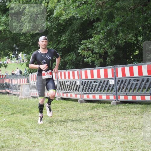 21.06.2025 - 27. Vierlanden-Triathlon KatJ http://msf.ph/oto/8052737 15.06.2025 12:07:12 Ziel 63 meine-sportfotos.de