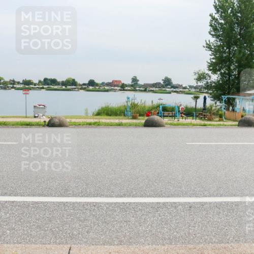 15.06.2025 - 27. Vierlanden-Triathlon H.Heesch http://msf.ph/oto/8052742 15.06.2025 11:01:00 Radfahren 203 meine-sportfotos.de