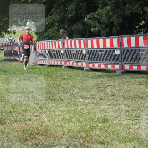 21.06.2025 - 27. Vierlanden-Triathlon KatJ http://msf.ph/oto/8052749 15.06.2025 12:07:32 Ziel 124 meine-sportfotos.de