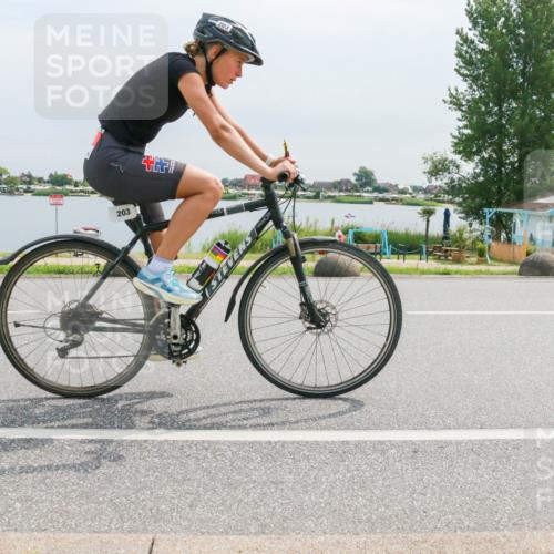 15.06.2025 - 27. Vierlanden-Triathlon H.Heesch http://msf.ph/oto/8052751 15.06.2025 11:01:01 Radfahren 203 meine-sportfotos.de