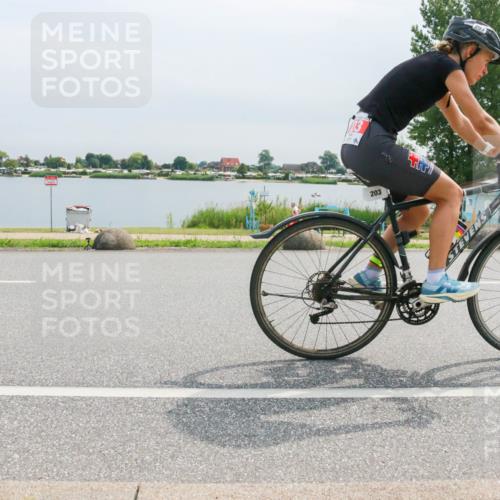 15.06.2025 - 27. Vierlanden-Triathlon H.Heesch http://msf.ph/oto/8052753 15.06.2025 11:01:01 Radfahren 203 meine-sportfotos.de