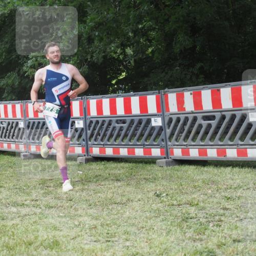 21.06.2025 - 27. Vierlanden-Triathlon KatJ http://msf.ph/oto/8052837 15.06.2025 12:10:13 Ziel 775 meine-sportfotos.de