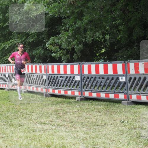 21.06.2025 - 27. Vierlanden-Triathlon KatJ http://msf.ph/oto/8052850 15.06.2025 12:11:50 Ziel 158 meine-sportfotos.de