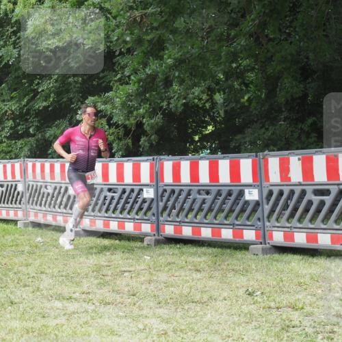 21.06.2025 - 27. Vierlanden-Triathlon KatJ http://msf.ph/oto/8052856 15.06.2025 12:11:51 Ziel 158 meine-sportfotos.de