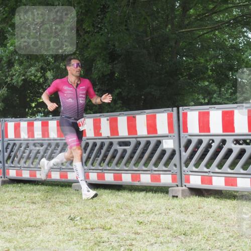 21.06.2025 - 27. Vierlanden-Triathlon KatJ http://msf.ph/oto/8052864 15.06.2025 12:11:52 Ziel 158 meine-sportfotos.de