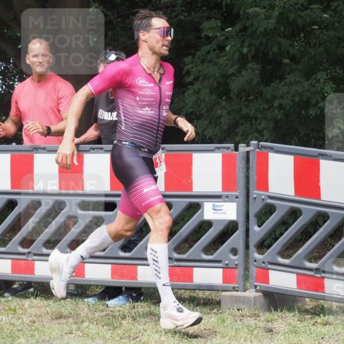 21.06.2025 - 27. Vierlanden-Triathlon KatJ http://msf.ph/oto/8052887 15.06.2025 12:11:53 Ziel 158 meine-sportfotos.de