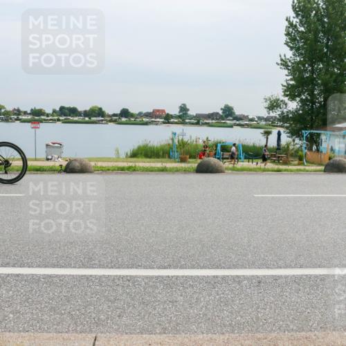 15.06.2025 - 27. Vierlanden-Triathlon H.Heesch http://msf.ph/oto/8052937 15.06.2025 11:02:38 Radfahren 771 meine-sportfotos.de