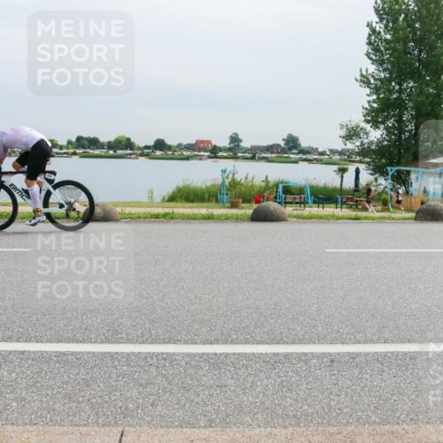 15.06.2025 - 27. Vierlanden-Triathlon H.Heesch http://msf.ph/oto/8052956 15.06.2025 11:02:47 Radfahren 510, 519, 522, 529, 532, 594, 628, 634, 639, 725, 735 meine-sportfotos.de