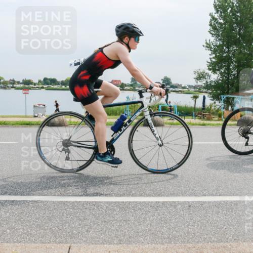 15.06.2025 - 27. Vierlanden-Triathlon H.Heesch http://msf.ph/oto/8052981 15.06.2025 11:02:52 Radfahren 493, 510, 519, 532, 594, 628, 634, 639, 725 meine-sportfotos.de