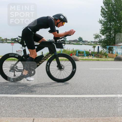 15.06.2025 - 27. Vierlanden-Triathlon H.Heesch http://msf.ph/oto/8053026 15.06.2025 11:03:12 Radfahren 138, 176, 677, 764 meine-sportfotos.de