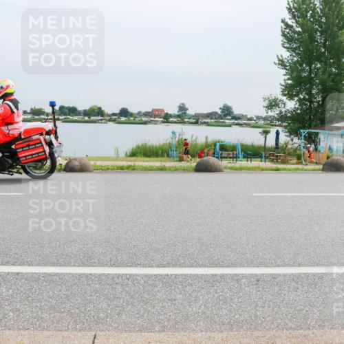 15.06.2025 - 27. Vierlanden-Triathlon H.Heesch http://msf.ph/oto/8053039 15.06.2025 11:03:34 Radfahren 159, 210, 715 meine-sportfotos.de