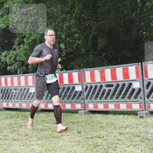 21.06.2025 - 27. Vierlanden-Triathlon KatJ http://msf.ph/oto/8053040 15.06.2025 12:13:21 Ziel 251, 869 meine-sportfotos.de