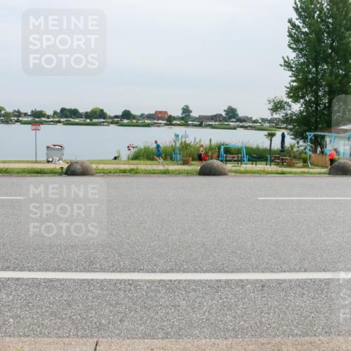 15.06.2025 - 27. Vierlanden-Triathlon H.Heesch http://msf.ph/oto/8053091 15.06.2025 11:04:03 Radfahren 75, 108, 165, 535, 575, 740 meine-sportfotos.de