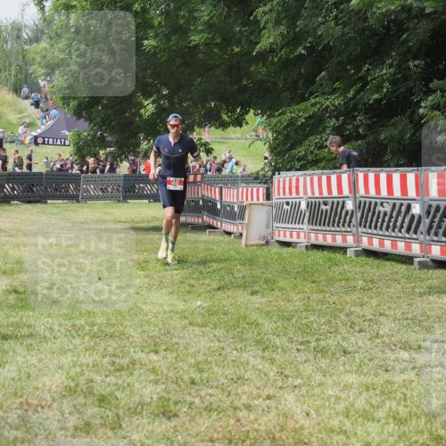 21.06.2025 - 27. Vierlanden-Triathlon KatJ http://msf.ph/oto/8053173 15.06.2025 12:19:34 Ziel 46 meine-sportfotos.de