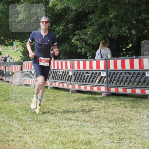 21.06.2025 - 27. Vierlanden-Triathlon KatJ http://msf.ph/oto/8053178 15.06.2025 12:19:36 Ziel 46 meine-sportfotos.de