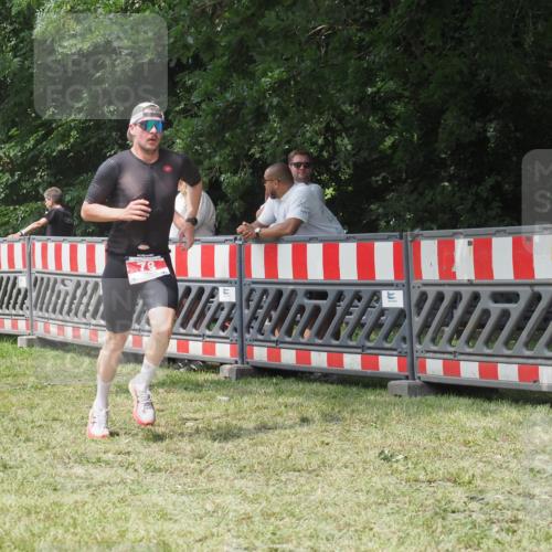 21.06.2025 - 27. Vierlanden-Triathlon KatJ http://msf.ph/oto/8053248 15.06.2025 12:21:04 Ziel 78, 120 meine-sportfotos.de