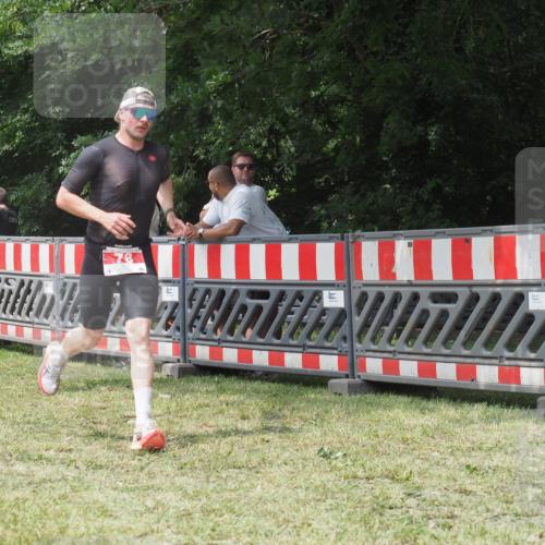 21.06.2025 - 27. Vierlanden-Triathlon KatJ http://msf.ph/oto/8053249 15.06.2025 12:21:04 Ziel 78, 120 meine-sportfotos.de