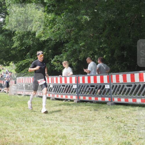 21.06.2025 - 27. Vierlanden-Triathlon KatJ http://msf.ph/oto/8053278 15.06.2025 12:23:20 Ziel 168 meine-sportfotos.de