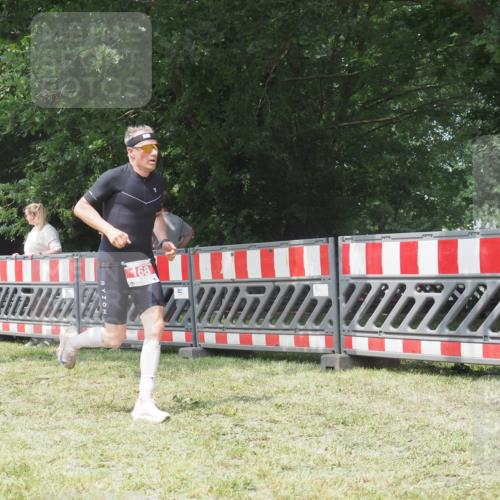 21.06.2025 - 27. Vierlanden-Triathlon KatJ http://msf.ph/oto/8053284 15.06.2025 12:23:20 Ziel 168 meine-sportfotos.de