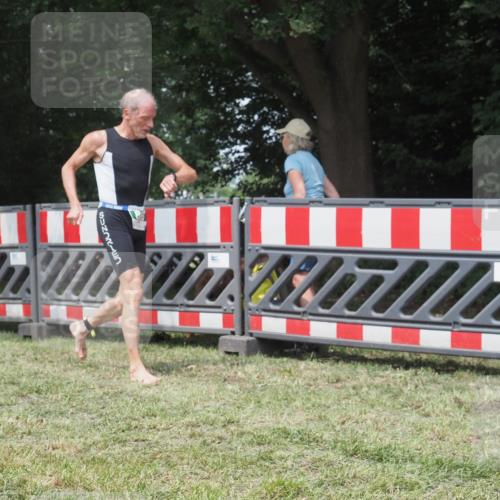 21.06.2025 - 27. Vierlanden-Triathlon KatJ http://msf.ph/oto/8053303 15.06.2025 12:24:43 Ziel 17, 866 meine-sportfotos.de