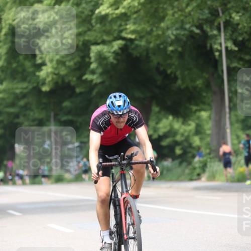 15.06.2025 - 7 Türme Triathlon Yannick Fuchs http://msf.ph/oto/8053348 15.06.2025 13:40:41 Radfahren  meine-sportfotos.de