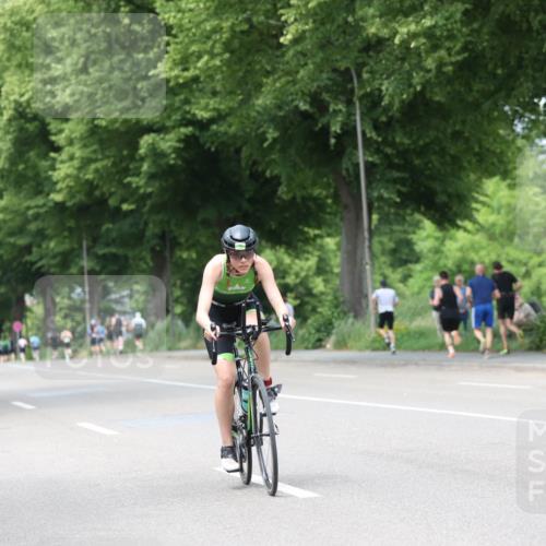 15.06.2025 - 7 Türme Triathlon Yannick Fuchs http://msf.ph/oto/8053394 15.06.2025 13:41:11 Radfahren  meine-sportfotos.de