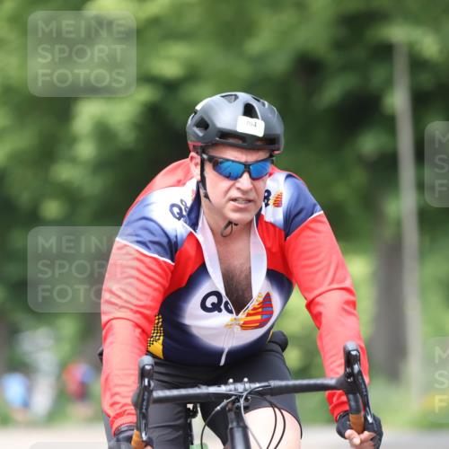 15.06.2025 - 7 Türme Triathlon Yannick Fuchs http://msf.ph/oto/8053412 15.06.2025 13:41:32 Radfahren 704 meine-sportfotos.de