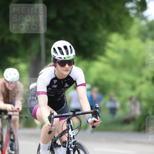 15.06.2025 - 7 Türme Triathlon Yannick Fuchs http://msf.ph/oto/8053478 15.06.2025 13:42:37 Radfahren  meine-sportfotos.de