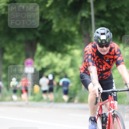15.06.2025 - 7 Türme Triathlon Yannick Fuchs http://msf.ph/oto/8053487 15.06.2025 13:42:40 Radfahren  meine-sportfotos.de