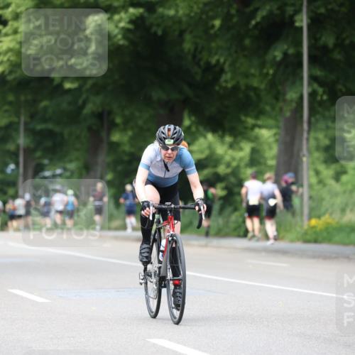 15.06.2025 - 7 Türme Triathlon Yannick Fuchs http://msf.ph/oto/8053502 15.06.2025 13:42:56 Radfahren  meine-sportfotos.de