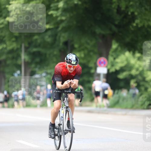 15.06.2025 - 7 Türme Triathlon Yannick Fuchs http://msf.ph/oto/8053511 15.06.2025 13:43:01 Radfahren  meine-sportfotos.de