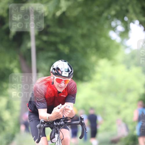 15.06.2025 - 7 Türme Triathlon Yannick Fuchs http://msf.ph/oto/8053513 15.06.2025 13:43:02 Radfahren 281 meine-sportfotos.de