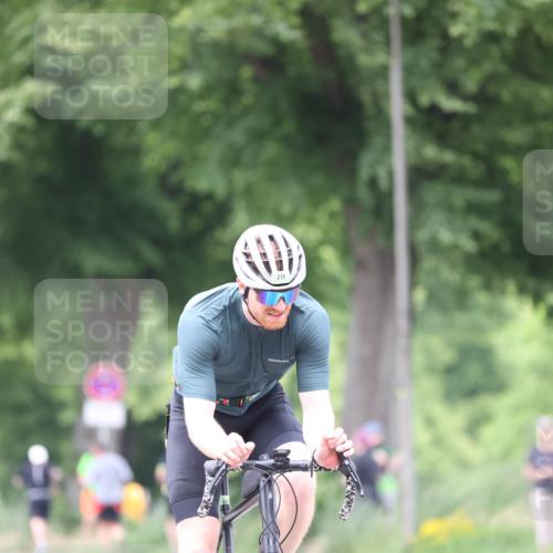 15.06.2025 - 7 Türme Triathlon Yannick Fuchs http://msf.ph/oto/8053604 15.06.2025 13:44:01 Radfahren 211 meine-sportfotos.de