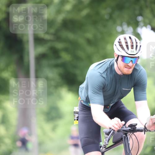 15.06.2025 - 7 Türme Triathlon Yannick Fuchs http://msf.ph/oto/8053606 15.06.2025 13:44:02 Radfahren  meine-sportfotos.de