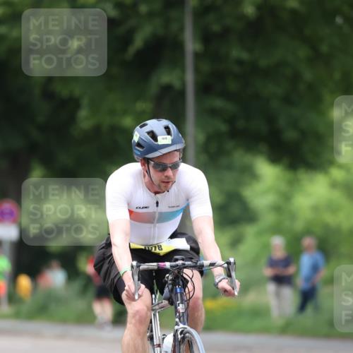 15.06.2025 - 7 Türme Triathlon Yannick Fuchs http://msf.ph/oto/8053623 15.06.2025 13:44:29 Radfahren 1078 meine-sportfotos.de